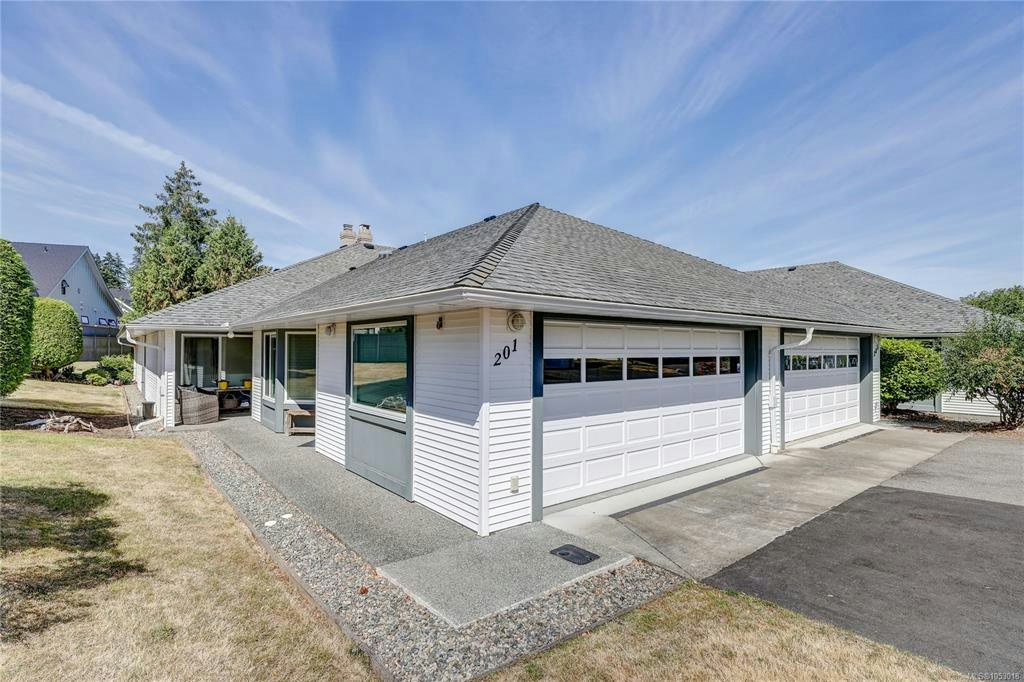 201-330 Dogwood Street, Parksville, BC, V9P 1P7