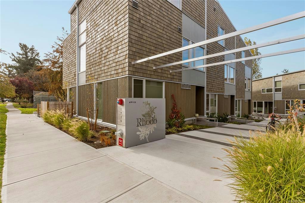 105-1720 Fairfield Road, Victoria, BC, V8S 1G3