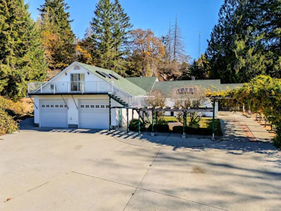 1470 Raines Road - 2