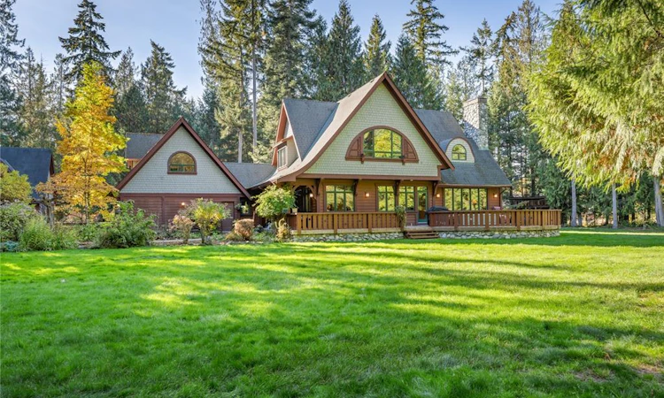 780 View Road