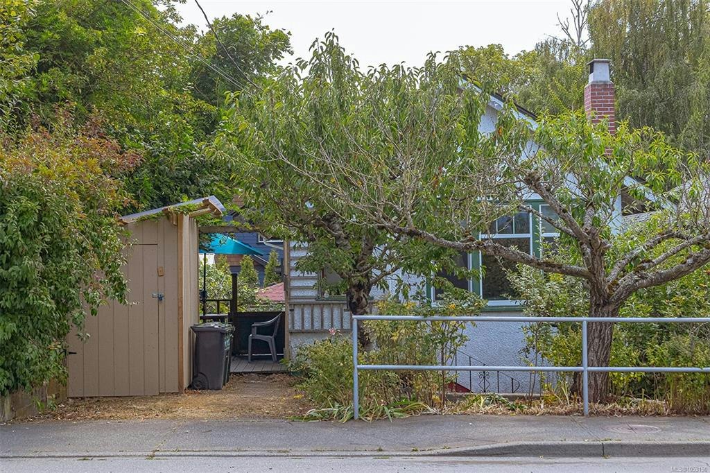 1467 Bay Street, Victoria, BC, V8R 2A6