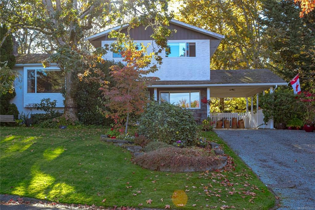1025 Waverly Terrace, Central Saanich, BC, V8M 1H8