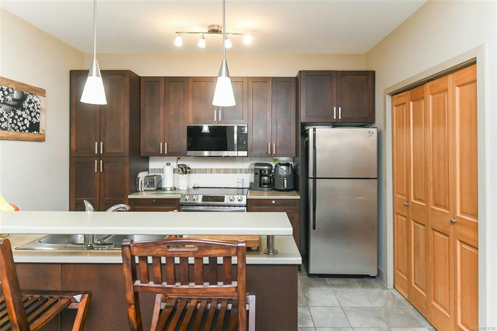 144-2300 Mansfield Drive - 5