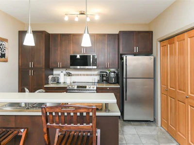 144-2300 Mansfield Drive - 5