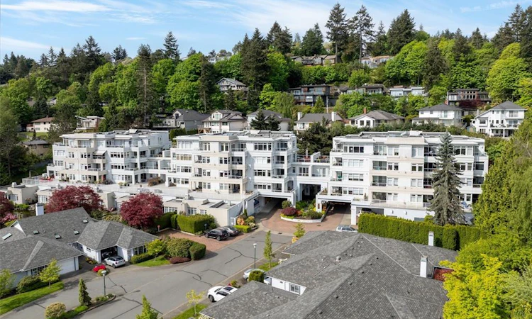 209-5110 Cordova Bay Road