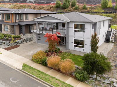 6290 Highwood Drive - 2