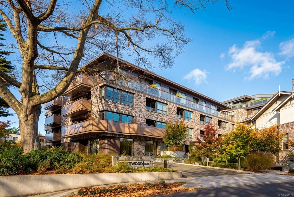 207-1018 Pentrelew Place, Victoria, BC, V8V 4J4