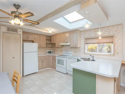 4-658 Alderwood Drive - 4