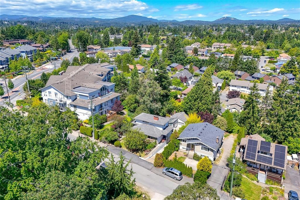 610 Kent Road, Saanich, BC, V8Z 1Z1