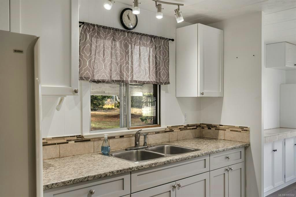 57-6245 Metral Drive - 5