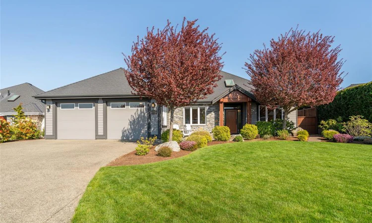 1043 Blue Water Place