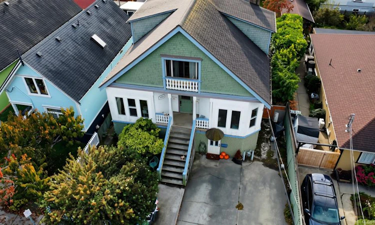331 Niagara Street