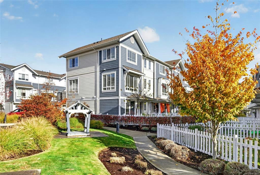 17-370 Latoria Boulevard, Colwood, BC, V9C 0N9