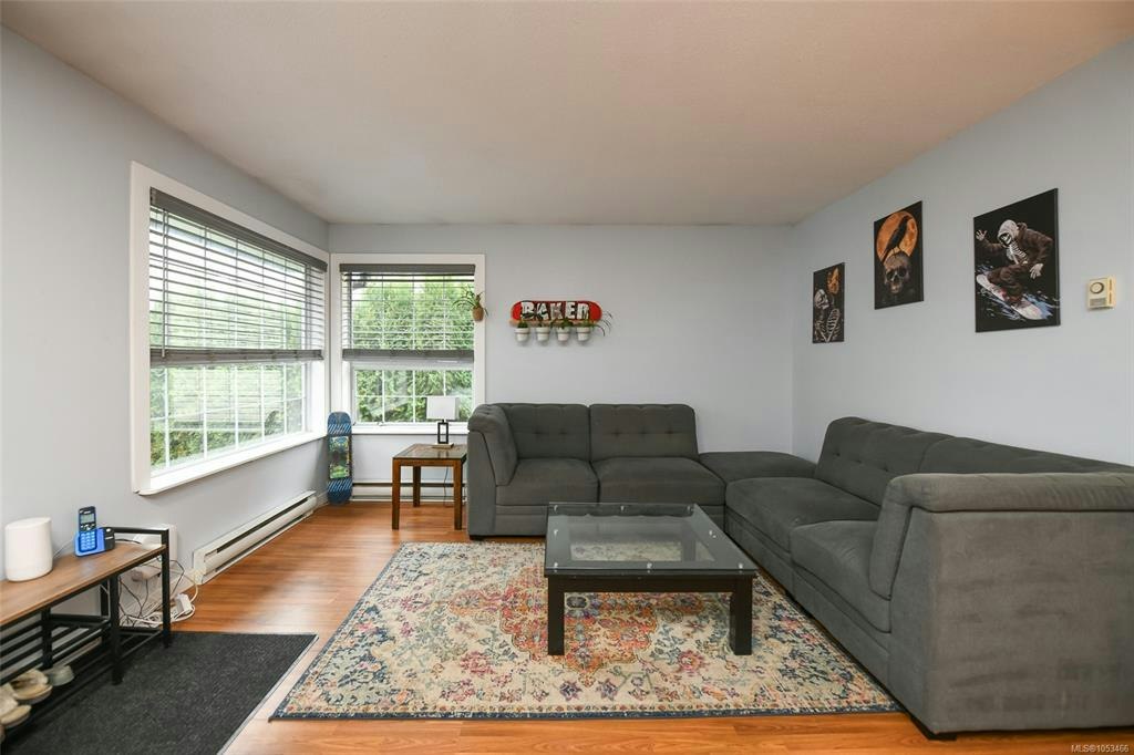 A-2276 Urquhart Avenue - 5