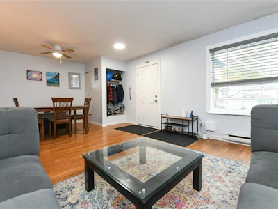 A-2276 Urquhart Avenue - 4