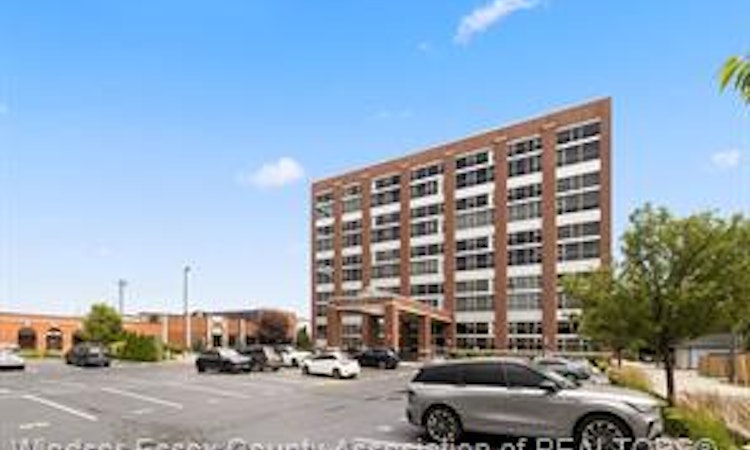313-2175 Wyandotte Street East