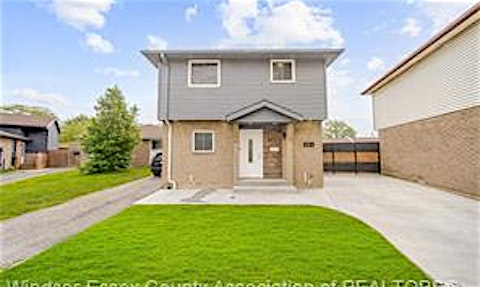 9914 Forest Glade Court, Windsor, ON, N8R 1W7