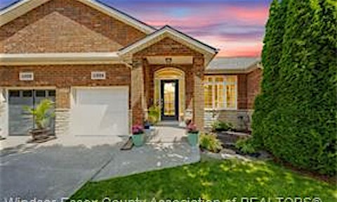 11924 Cobblestone Crescent, Windsor, ON, N8P 1T7