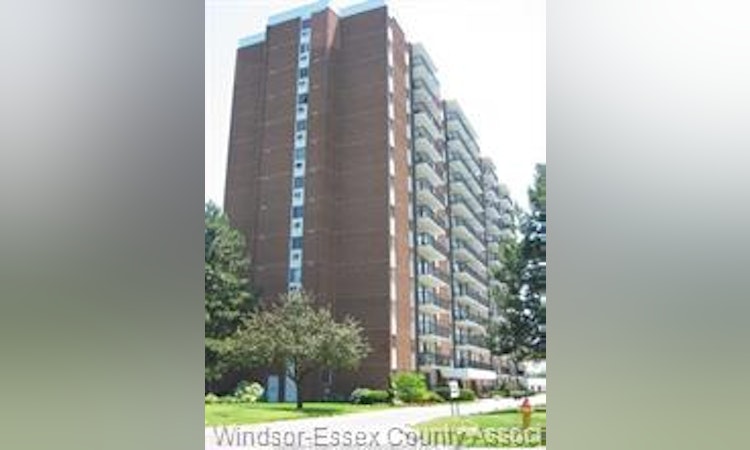 909-8591 Riverside Drive