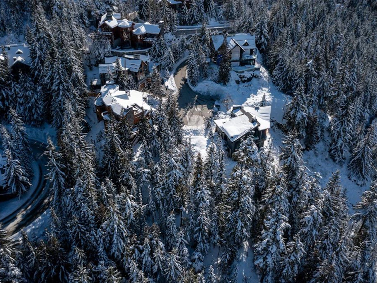 3856 Sunridge Court, Whistler, BC, V8E 0W1 - 8