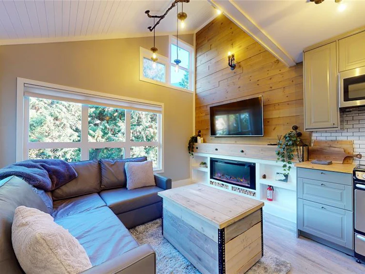 2-2130 Sarajevo Drive, Whistler, BC, V8E 0B5 - 2