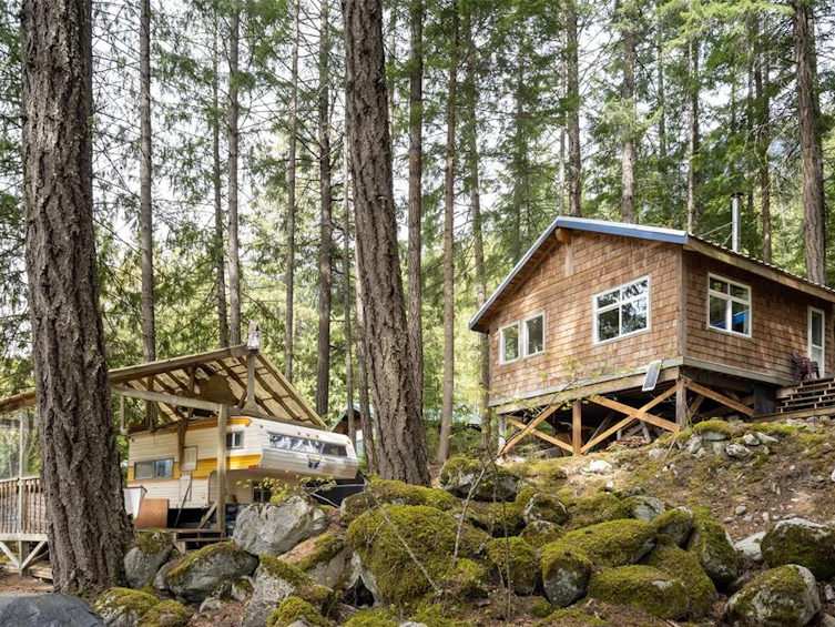 163 In Shuck Ch Forest Service Road, Pemberton, BC, V0N 2K0 - 18