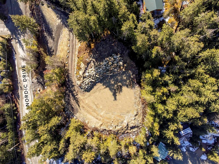2113 Nordic Drive, Whistler, BC, V8E 0A6 - 2
