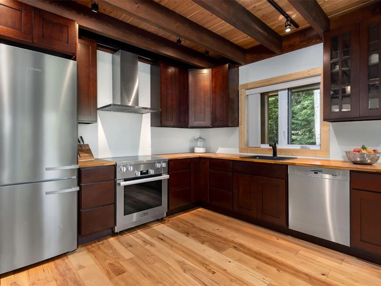 1033 Cedar Grove Road, Pemberton, BC, V0N 2L2 - 6