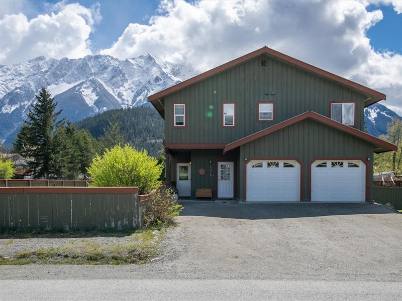1474 Olive Street, Pemberton BC V0N 2L1