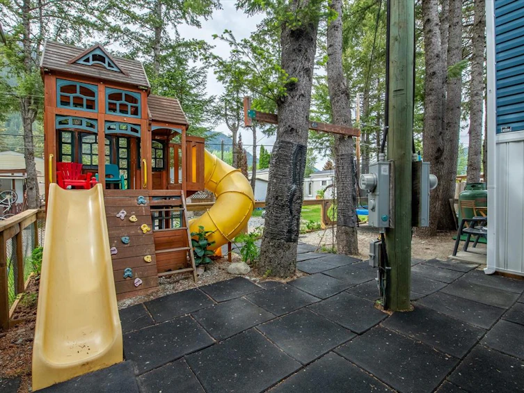 5-7370 Highway 99, Pemberton, BC, V0N 2L1 - 18