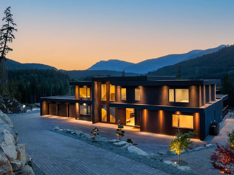 9228 Wedgemount Plateau Drive, Whistler, BC, V8E 1M1 - 2