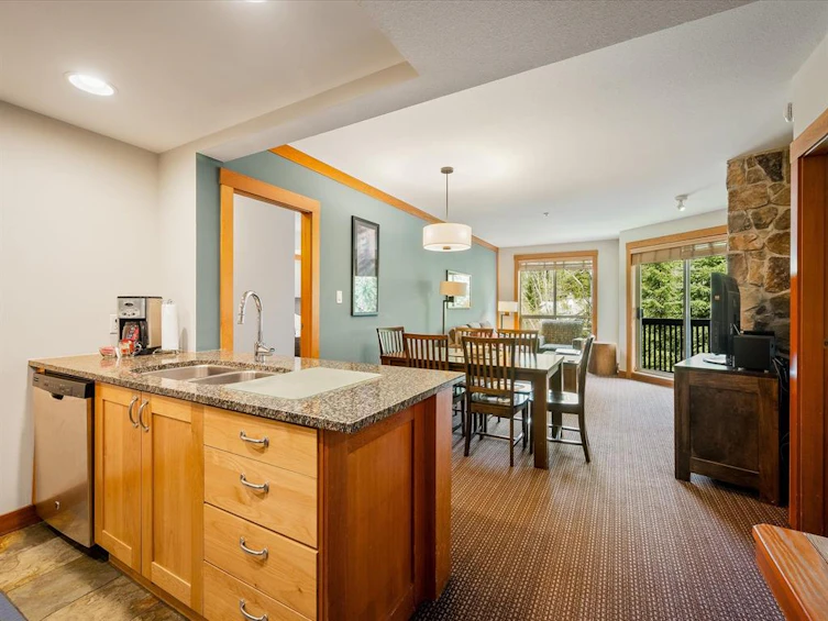 424-2036 London Lane, Whistler, BC, V8E 0N7 - 10