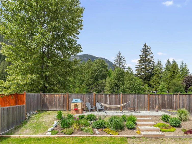 2008 Tiyata Boulevard, Pemberton, BC, V0N 2L0 - 26