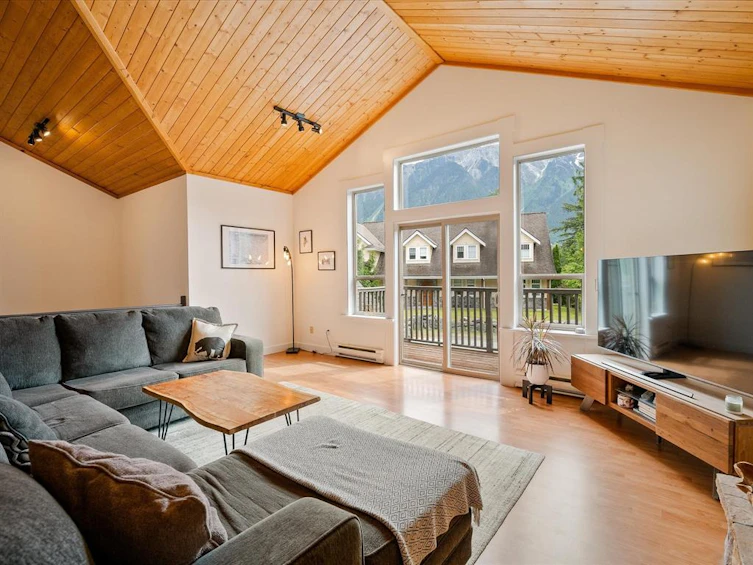 1714 Pinewood Drive, Pemberton, BC, V0N 2L3 - 6