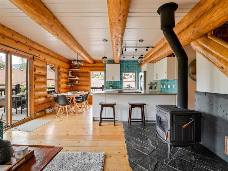 1755 Pinewood Drive, Pemberton, BC, V0N 2L3 - 6