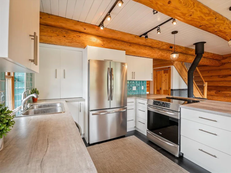 1755 Pinewood Drive, Pemberton, BC, V0N 2L3 - 11