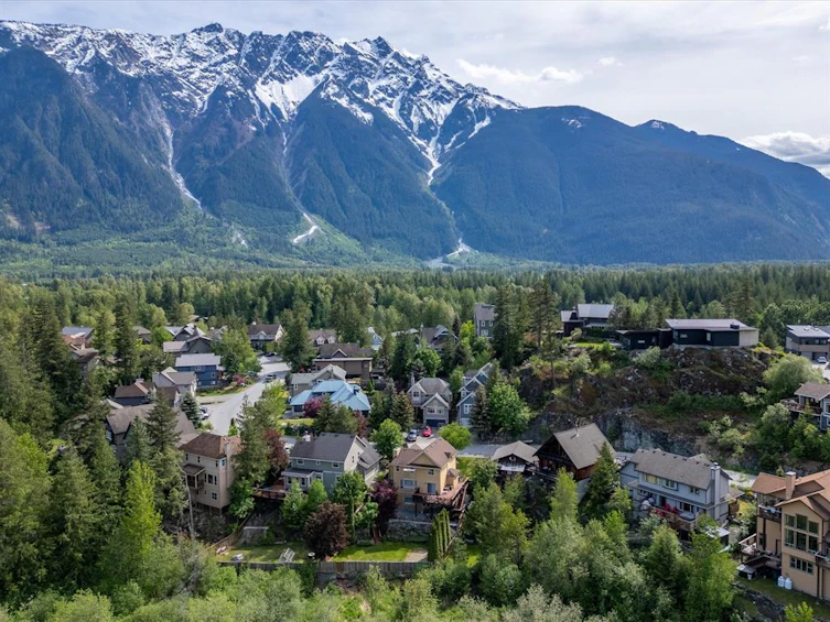 1755 Pinewood Drive, Pemberton, BC, V0N 2L3 - 37