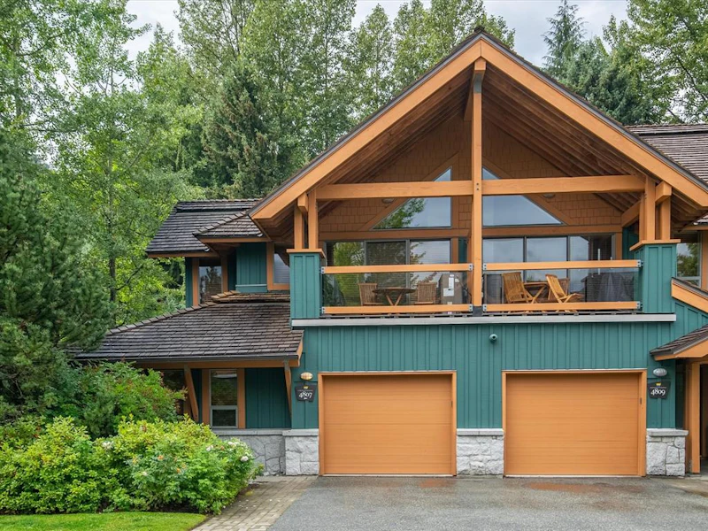 4807 Casabella Crescent, Whistler BC V0N 1B4