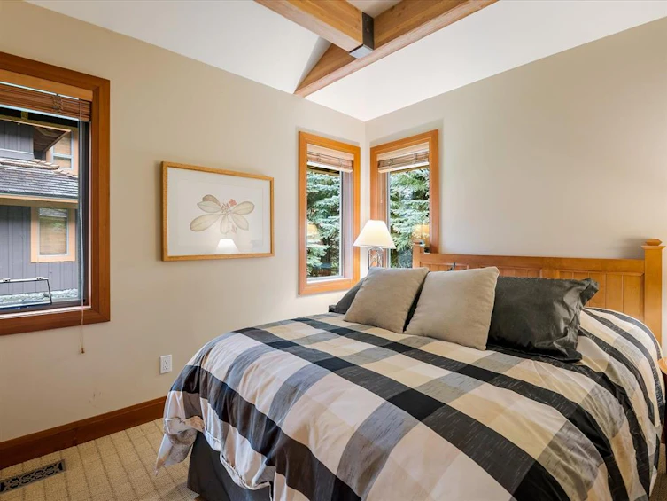 B-4807 Casabella Crescent, Whistler, BC, V8E 0Z4 - 22