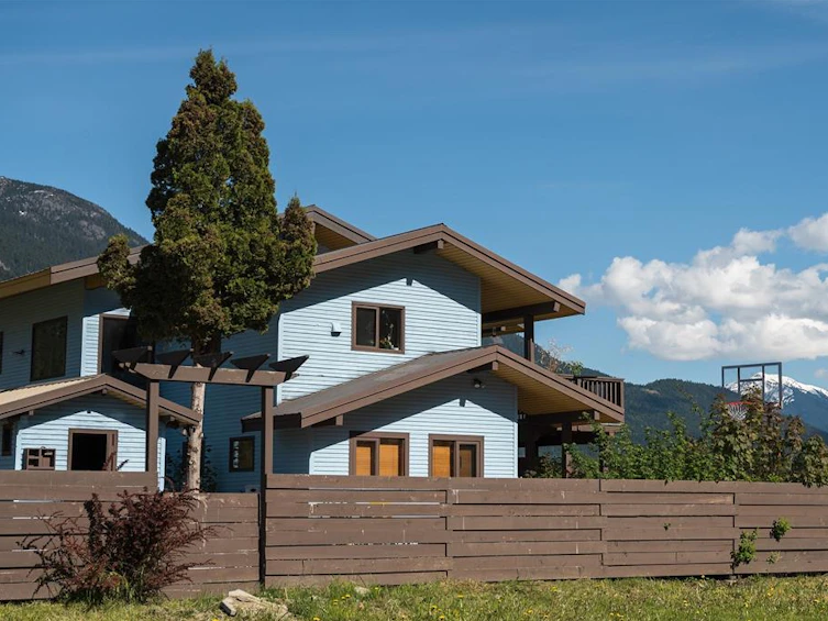 8184 Pemberton Meadows Road, Pemberton, BC, V0N 2L2