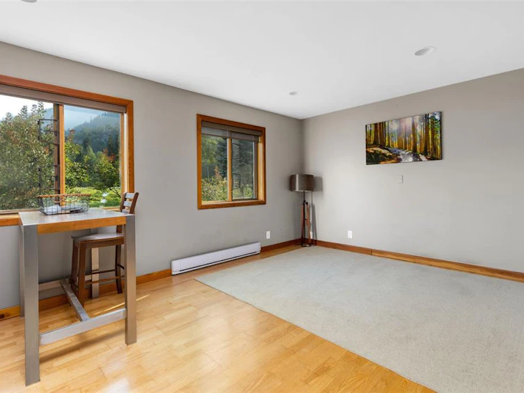 8184 Pemberton Meadows Road, Pemberton, BC, V0N 2L2 - 3