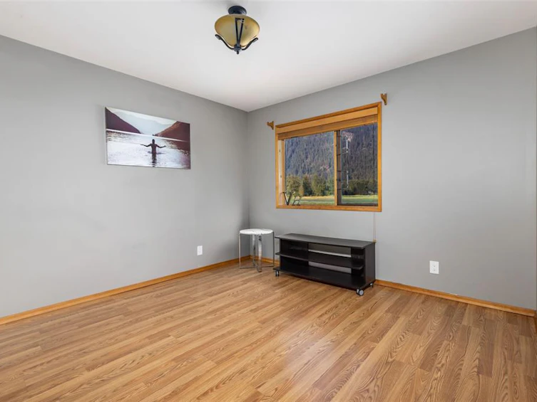 8184 Pemberton Meadows Road, Pemberton, BC, V0N 2L2 - 12
