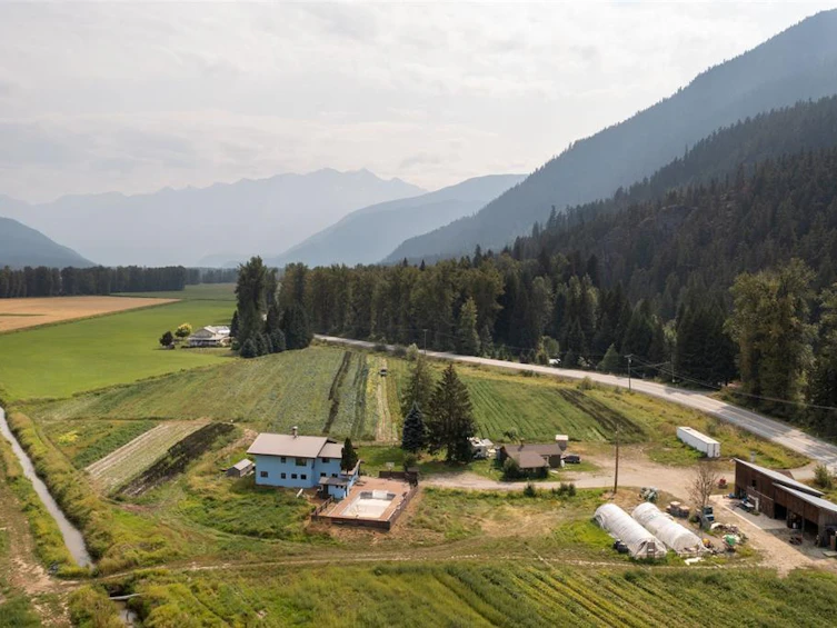 8184 Pemberton Meadows Road, Pemberton, BC, V0N 2L2 - 32