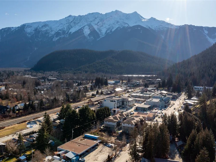 7454 Prospect Street, Pemberton, BC, V0N 2L0