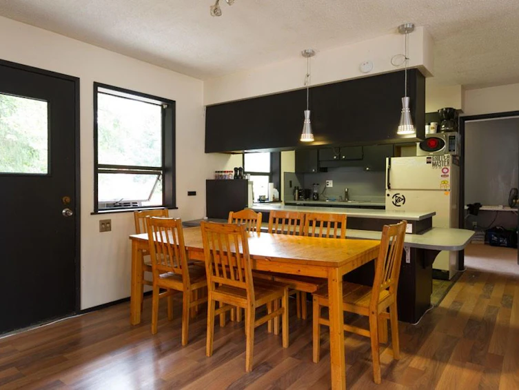 7449 Ambassador Crescent, Whistler, BC, V8E 0E4 - 4