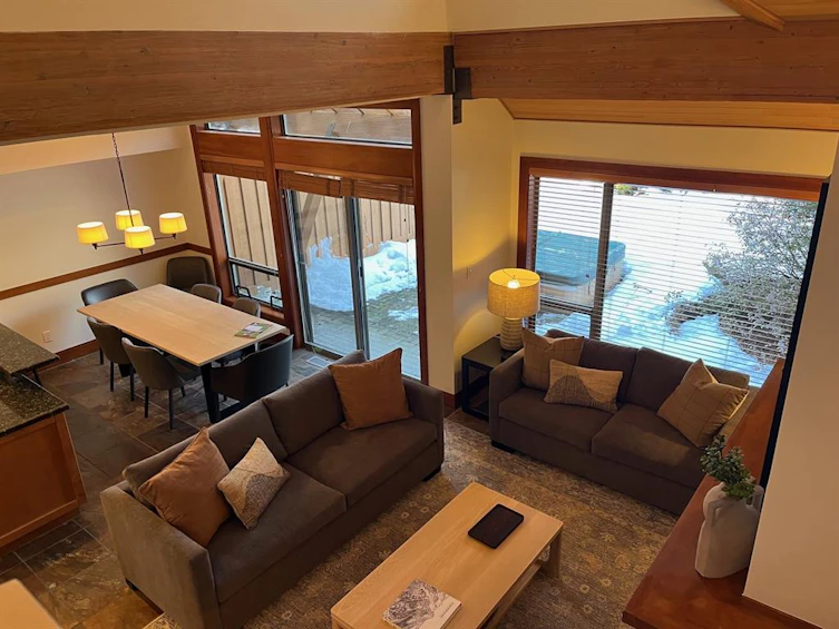 A-4743 Settabello Drive, Whistler, BC, V8E 0Z4 - 4