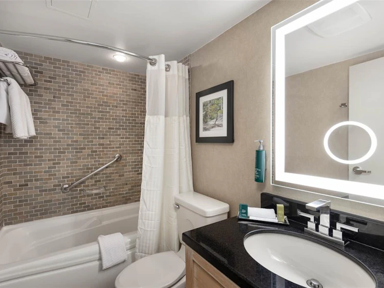 528+530-4050 Whistler Way, Whistler, BC, V8E 1H9 - 16