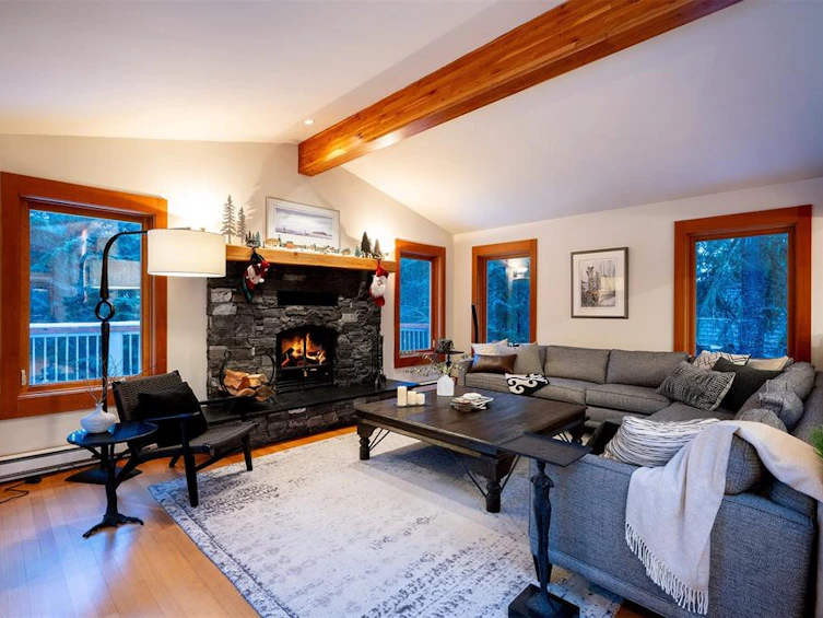 9552 Emerald Drive, Whistler, BC, V8E 0G5 - 2
