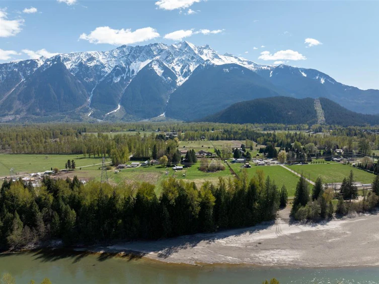 1553 Fraser Road, Pemberton, BC, V0N 2L0 - 40