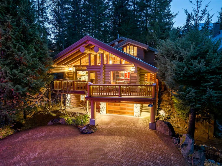 6310 Fairway Drive, Whistler, BC, V8E 0C9 - 2